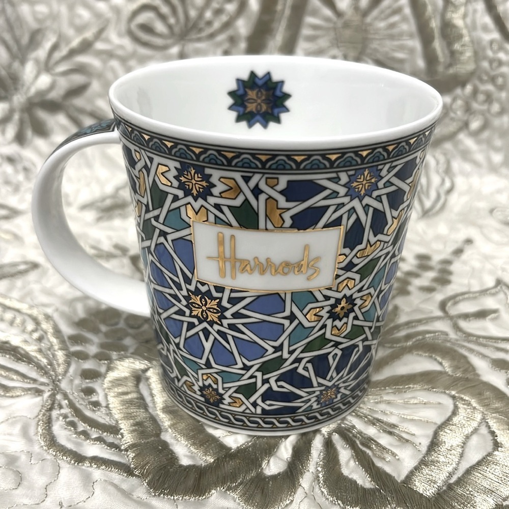 Harrods - LOMOND GEOMETRIC design..